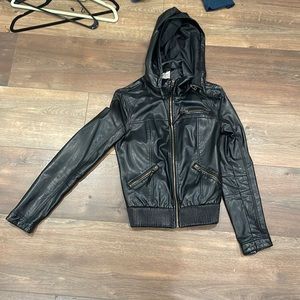 Faux leather women’s jacket - silence + noise - size small